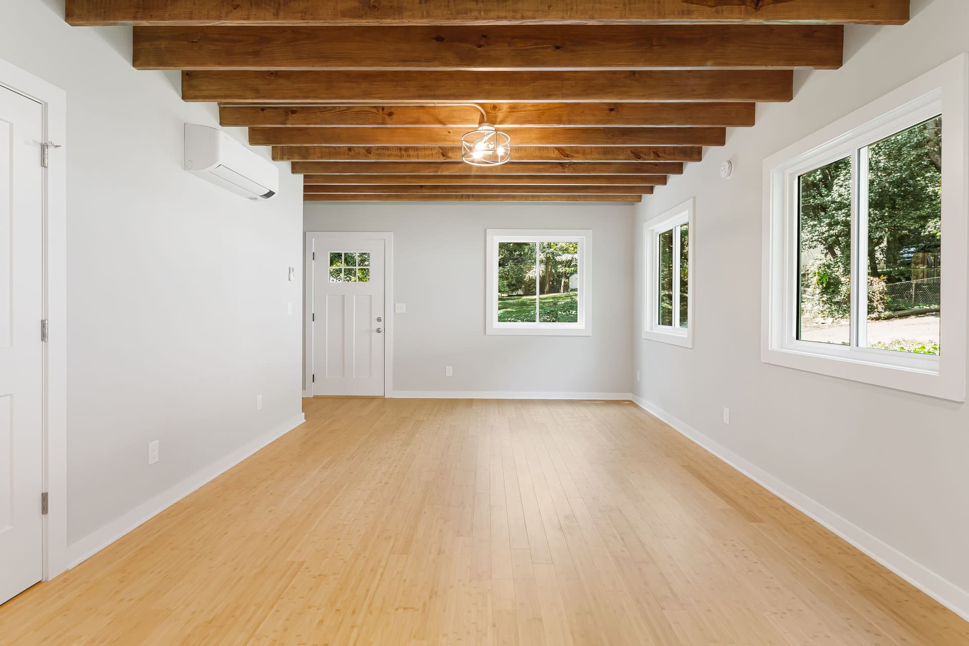 Budget Cottage 2 Bed, living room with exposed beam ceiling